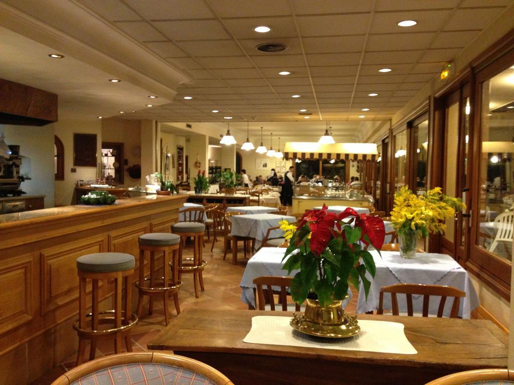 Mas De Vence - Hotel-Restaurant Exteriör bild