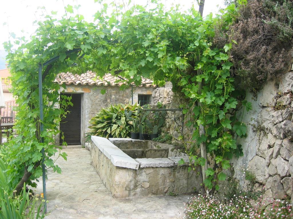 Mas De Vence - Hotel-Restaurant Exteriör bild