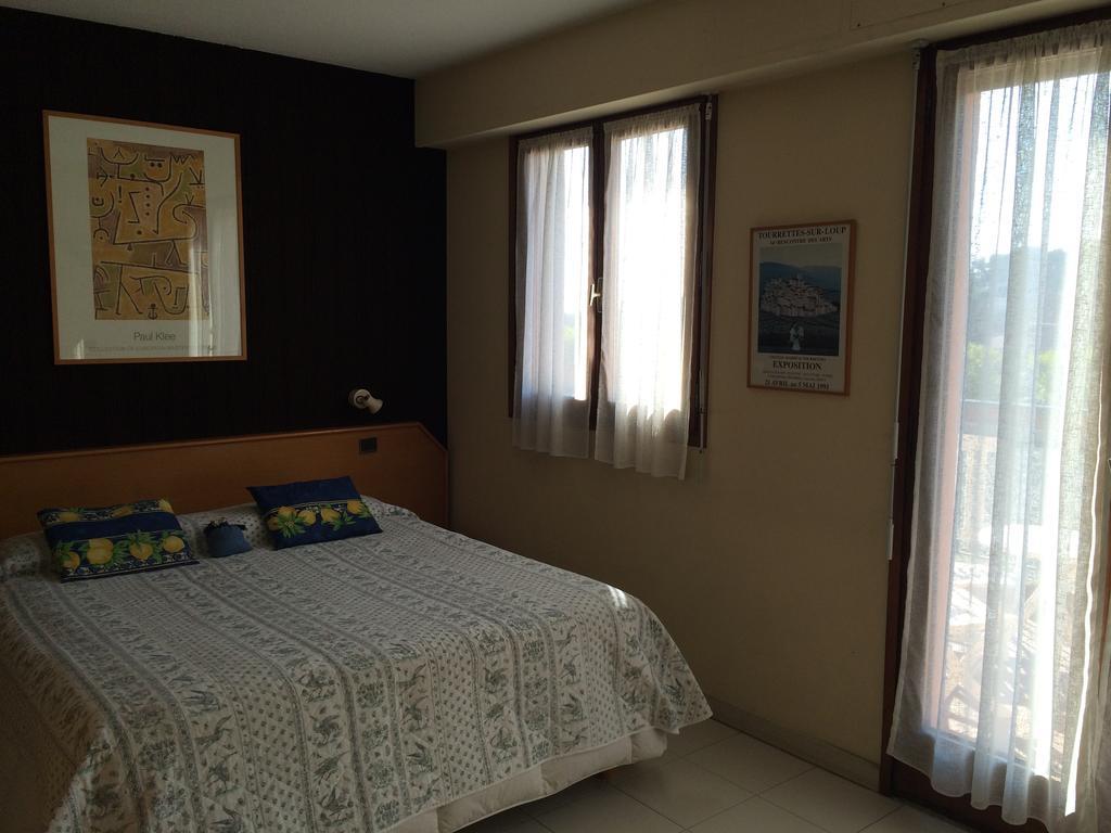 Mas De Vence - Hotel-Restaurant Rum bild